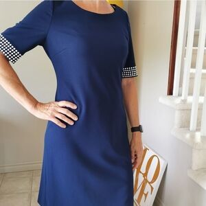 NWOT US 6 Designer Karl Lagerfeld Paris short sleeve dress